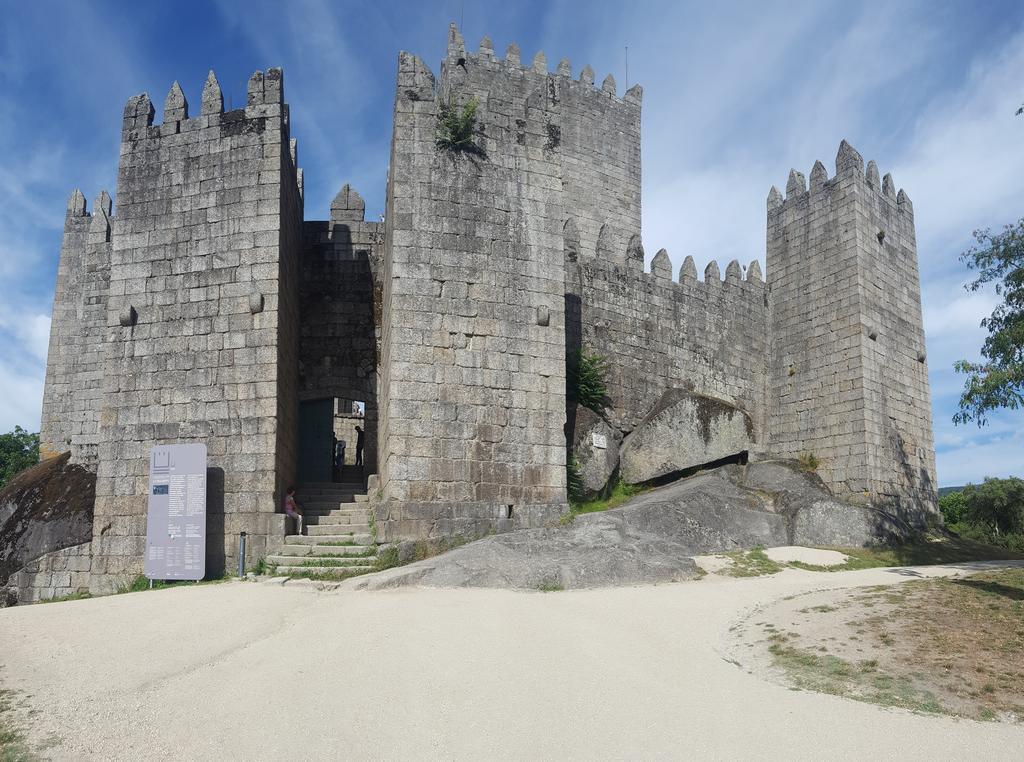Posh Residences Guimaraes Exterior photo